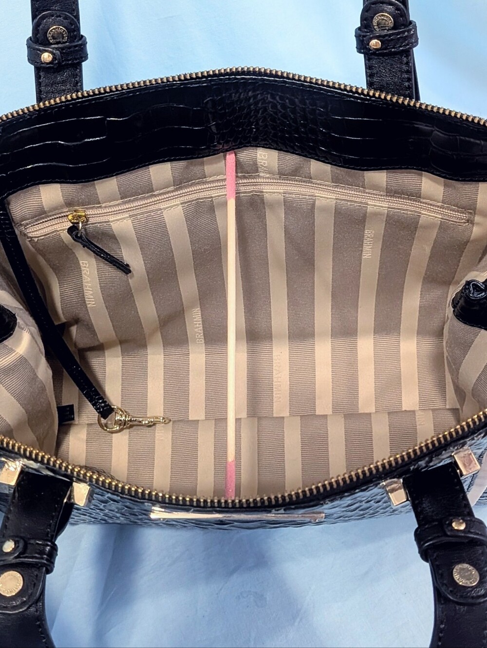 VEUC Brahmin Small Alice in Black Carlisle - Picture 7 of 9